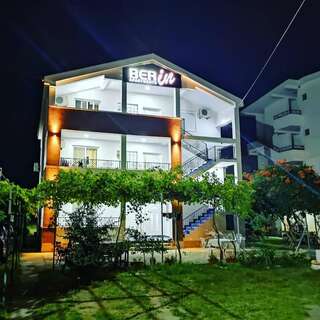 Апартаменты Berin Apartments Улцинь Апартаменты с балконом-1